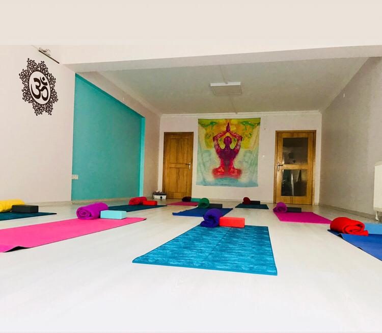 Akuvamarin Yoga & Pilates & Reformer Alsancak - İzmir