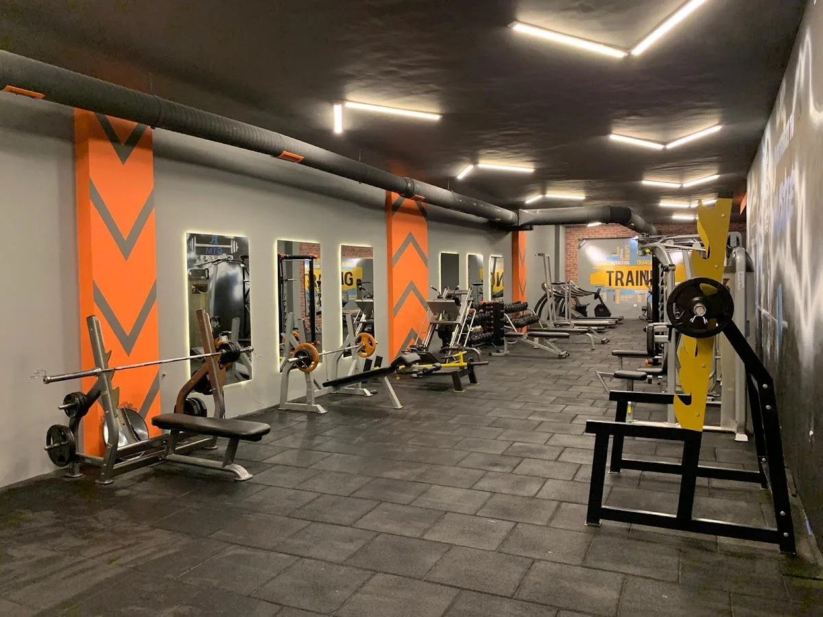 R GYM Fitness Salonu - Reaksiyon Fitness Akademi İnegöl Spor Salonu