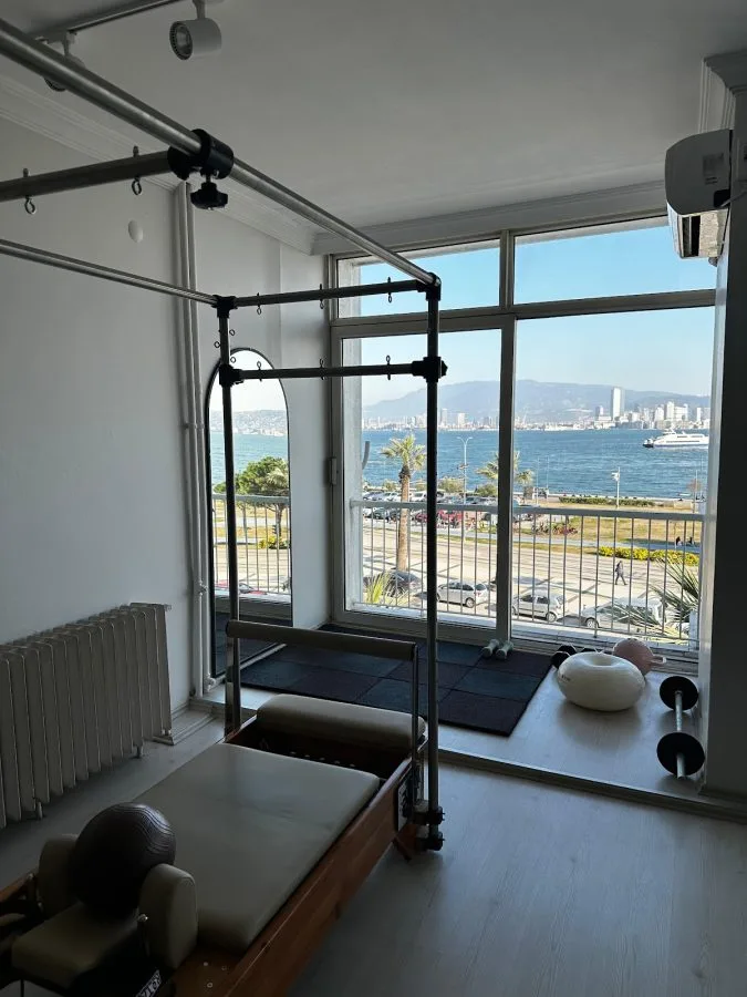 Karşıyaka Çarşı Lotus Reformer Pilates