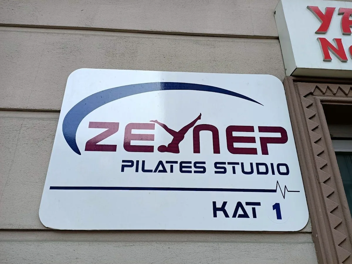 Zeynep Plates Studio