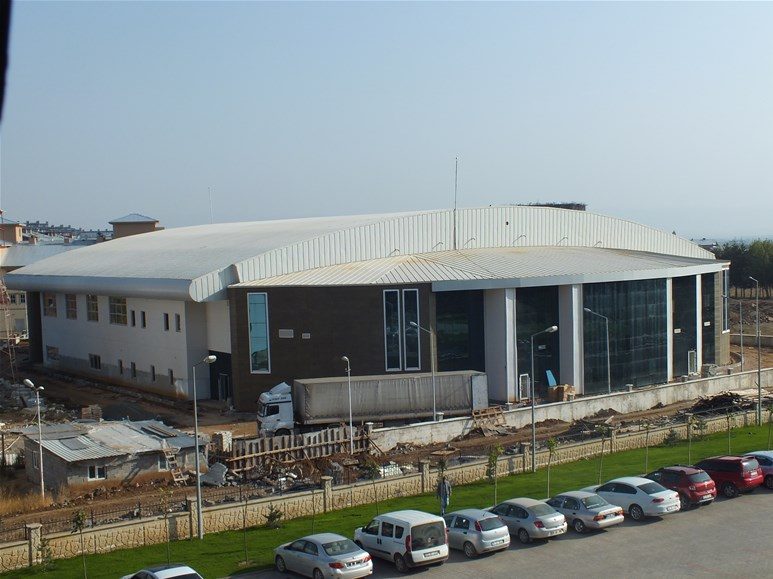 Muş Gençlik Hizmetleri Yeni Spor Salonu