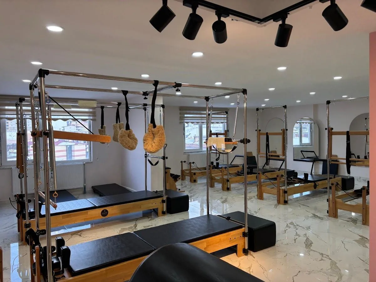 Rossa Pilates Studio