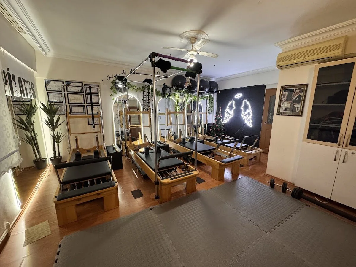 Yoga & Pilates Life Studio