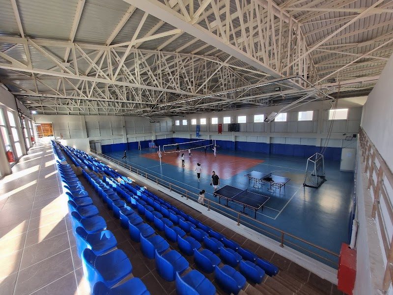 Büyükorhan spor salonu