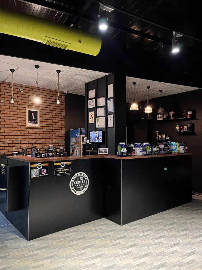 LİFE CENTER FITNEES CLUB