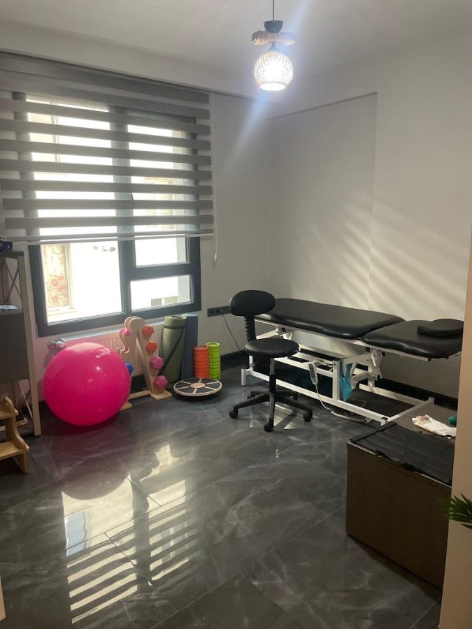 Fizyoterapist Pınar Atasever