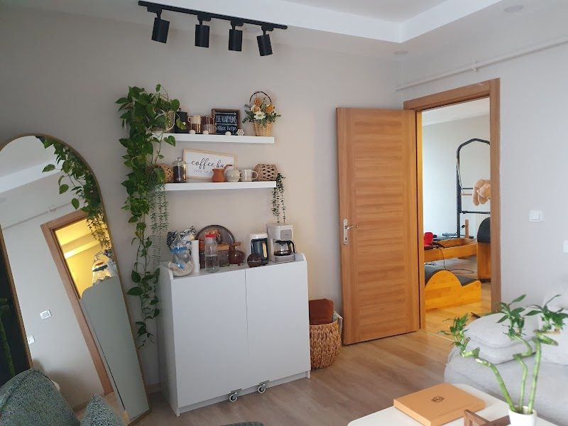 Özge aslan yoga pilates