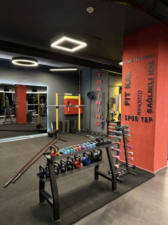 Life Form Sport Center(Bayanlara özel spor salonu)