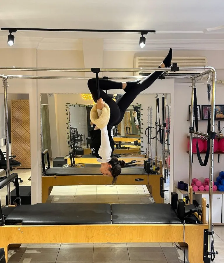 Fizyoterapist Açelya Güzelkokar Defne Reformer Pilates