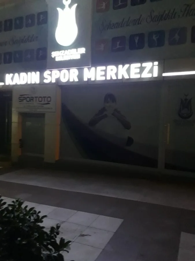 Şehzadeler Belediyesi Kadın Spor Merkezi