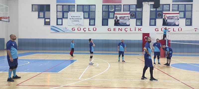 Ömer Tepesi Kapalı Spor Salonu