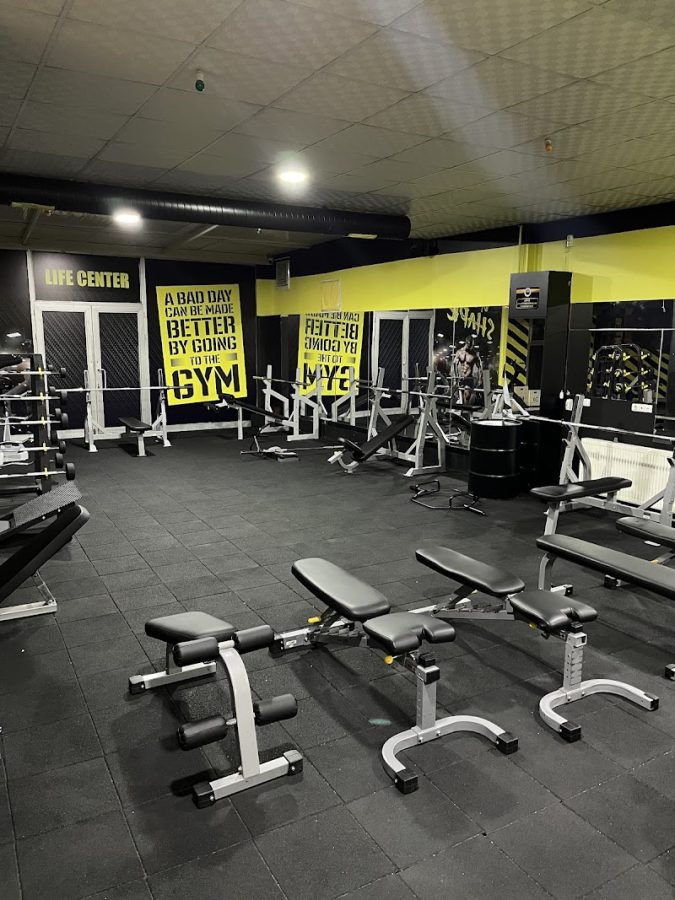 LİFE CENTER FITNEES CLUB