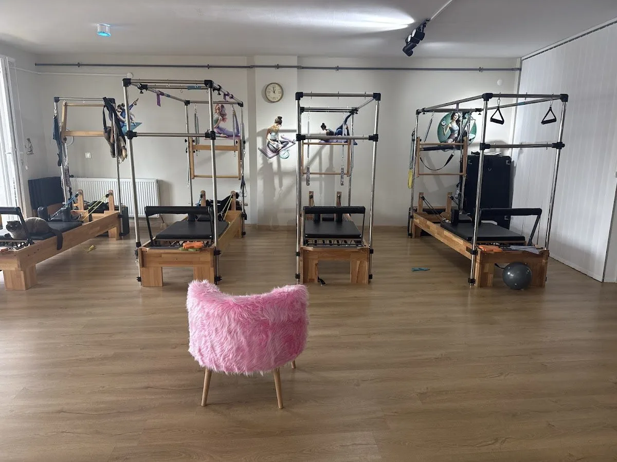 ESOLATES - Esra Arıtaşı Pilates Studio