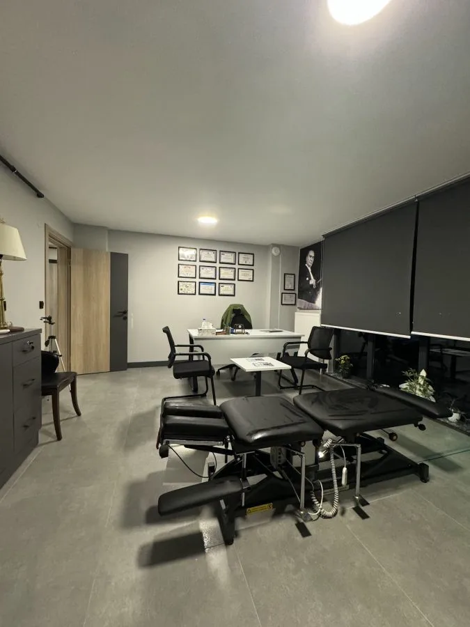 Fizyoterapist Orkun Mekeç