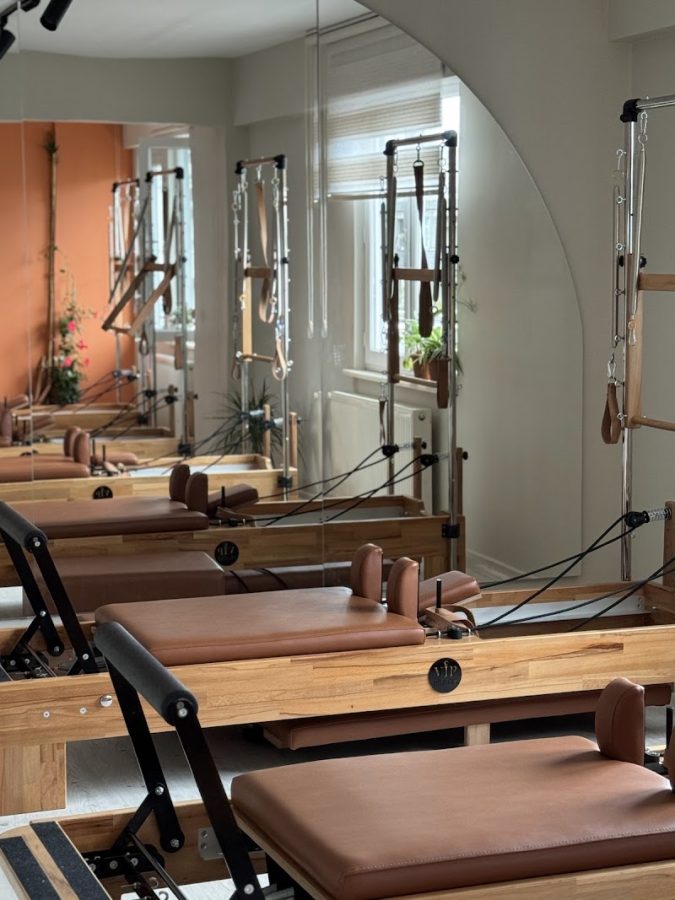 Stretch pilates studio