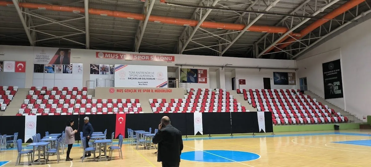 Muş Gençlik Hizmetleri Yeni Spor Salonu