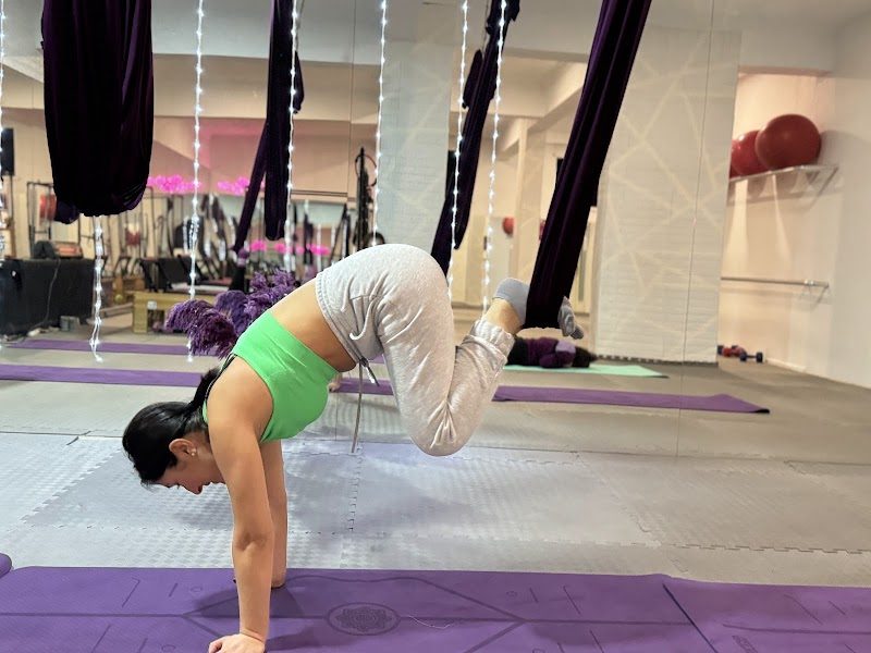 LOTUS PİLATES STÜDYO