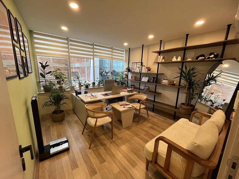 Fizyoterapist Ayşe İrem Tokul Sonay