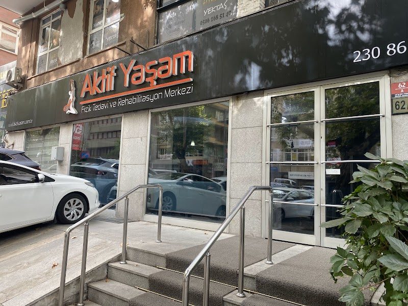 Uzman Fizyoterapist Sezer Suvay