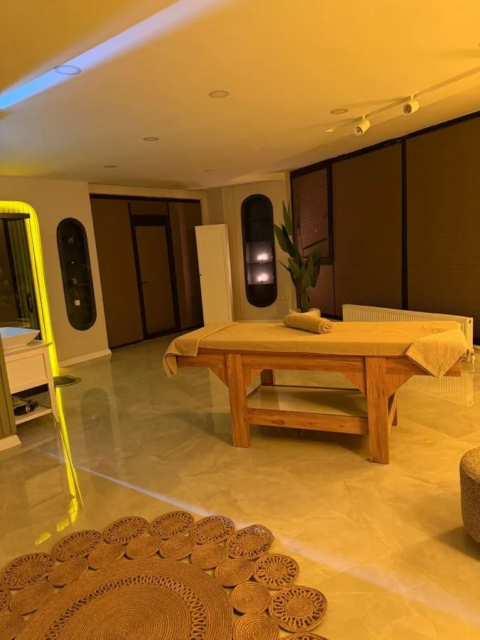 By Aura Wellness&Spa