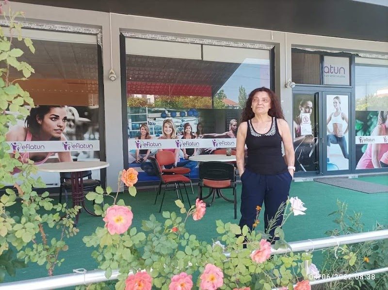 Eflatun Bayan Spor Salonu