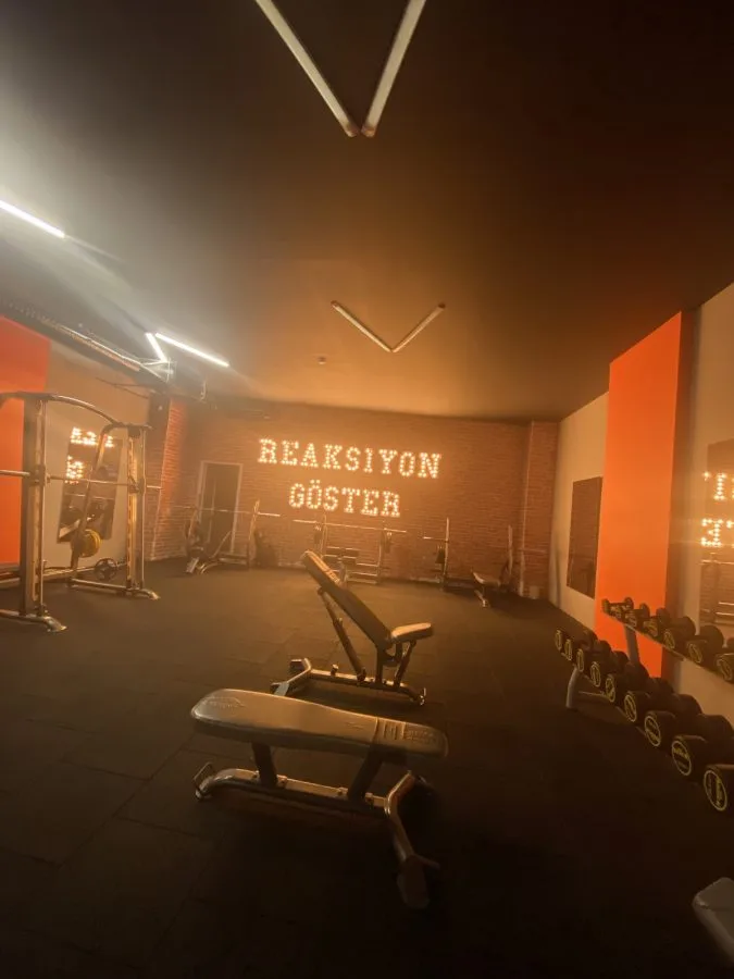 R GYM - AVM Yolu Şubesi - Reaksiyon Fitness Akademi İnegöl Spor Salonu