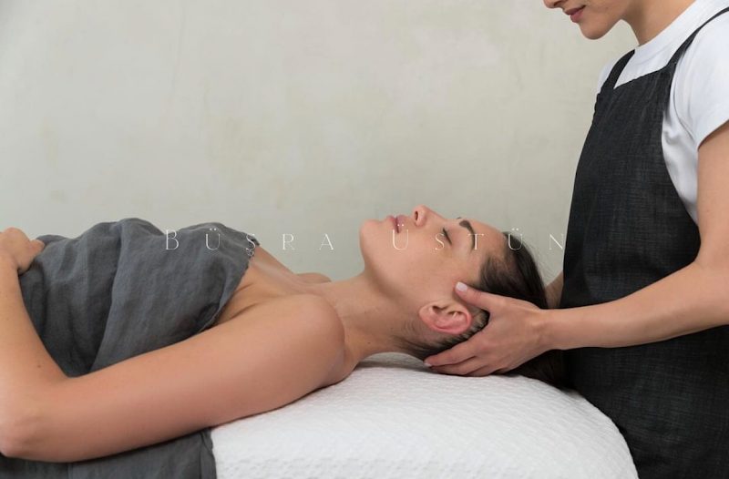 Bir Yoga, Kuşadası