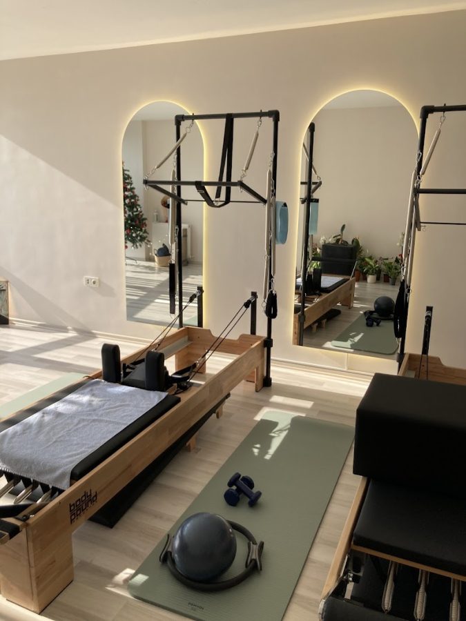 Flow & Form Studio - Pilates/Yoga