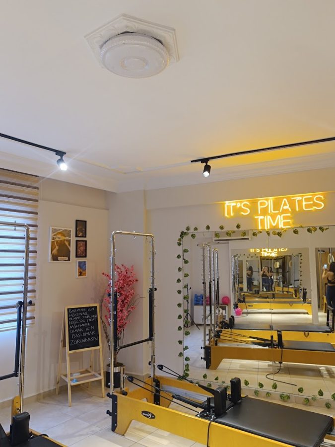 Fizyoterapist Açelya Güzelkokar Defne Reformer Pilates