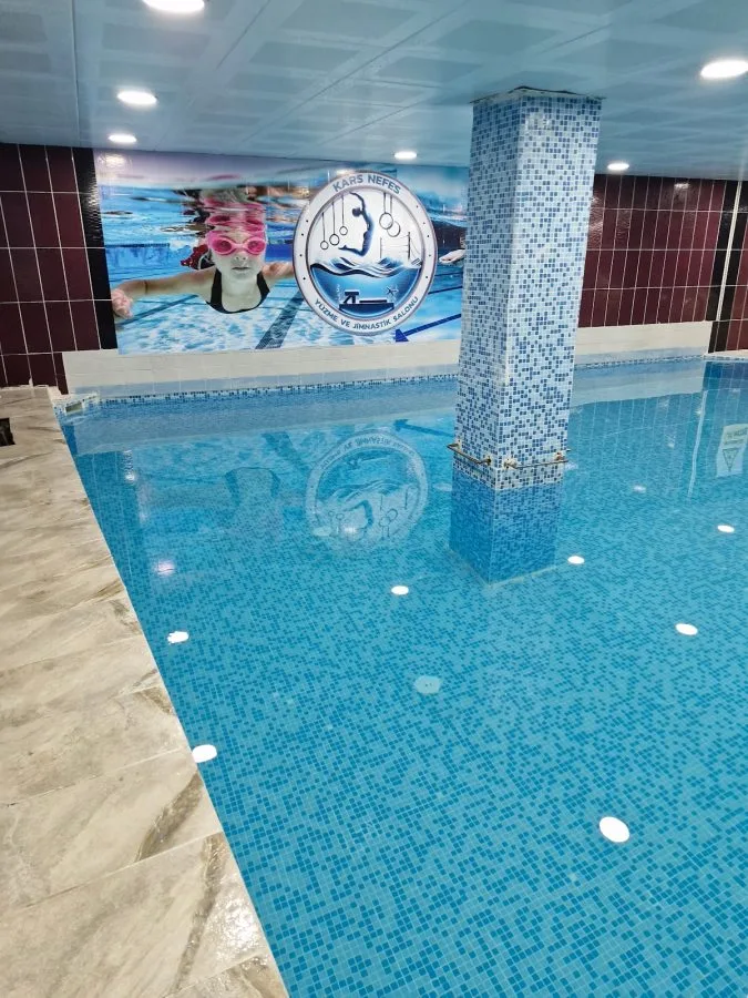 Kars Nefes Yüzme Havuzu