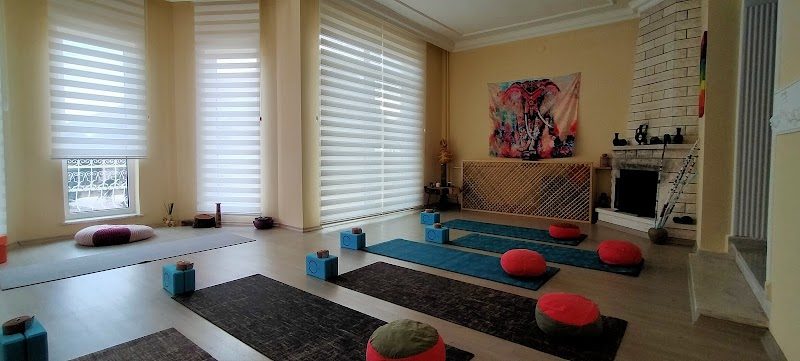 Derin Yoga & Pilates Sağlıklı Yaşam