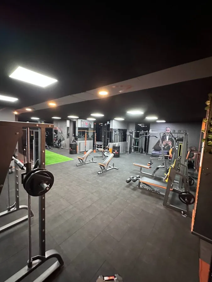 ÜNLÜ TWINS & Spor Tesisi