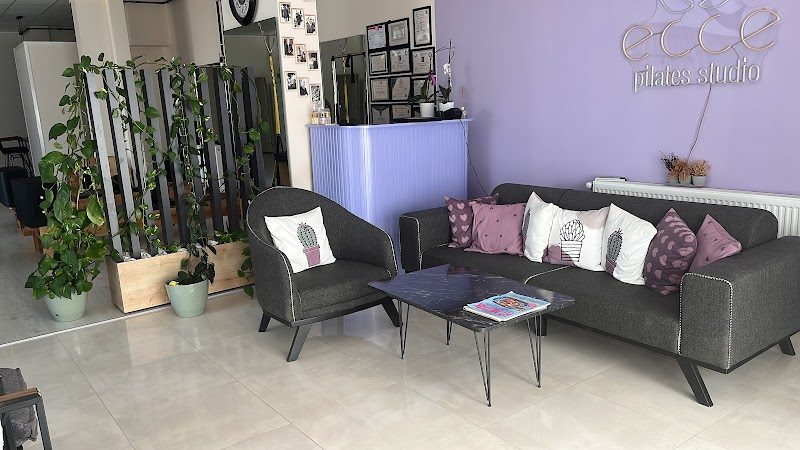 Ecce pilates studio