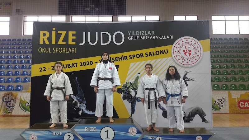 Rize Kapalı Spor Salonu