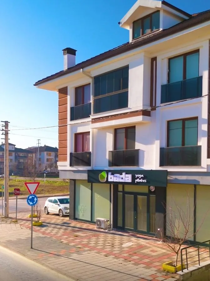 Bada Yoga& Pilates Kanal yolu