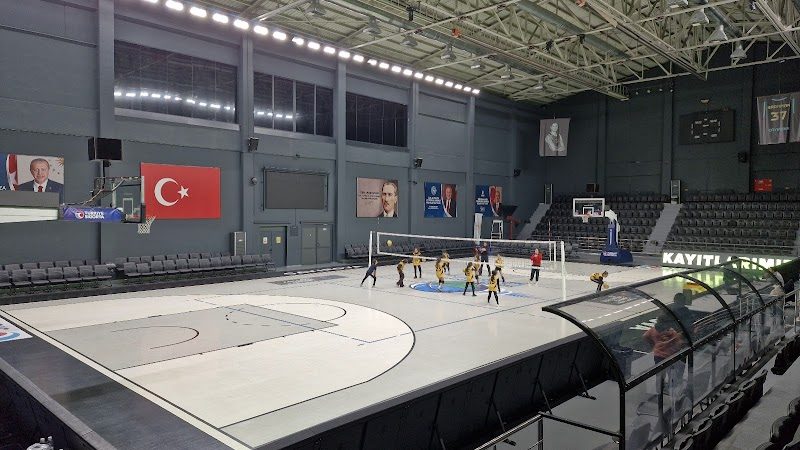 Çayırova Kapalı Spor Salonu