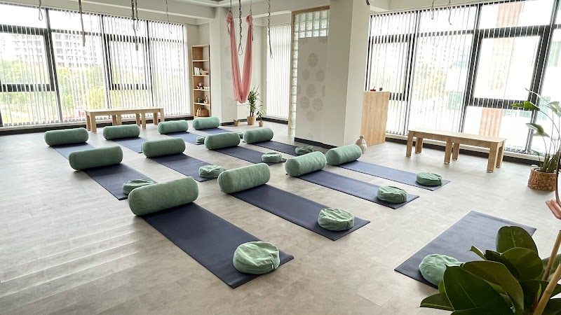 luum yoga studio
