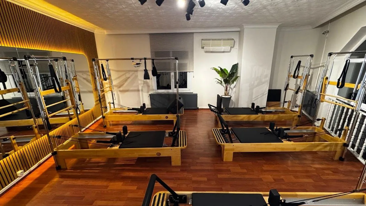LUNAVÉ Pilates Studio